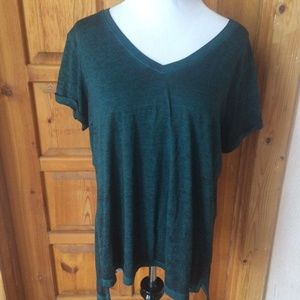 ROCK AND REPUBLIC GREEN VNECK SHIRT XL